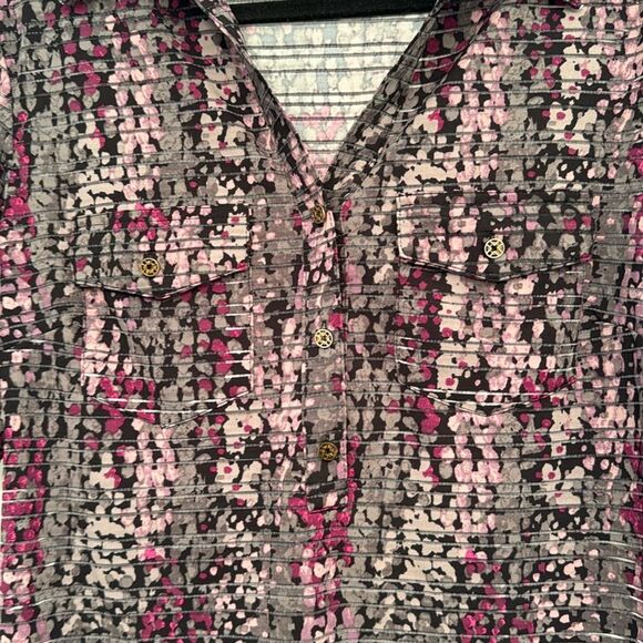 Blouse Floral Partial Button - Picture 3 of 7
